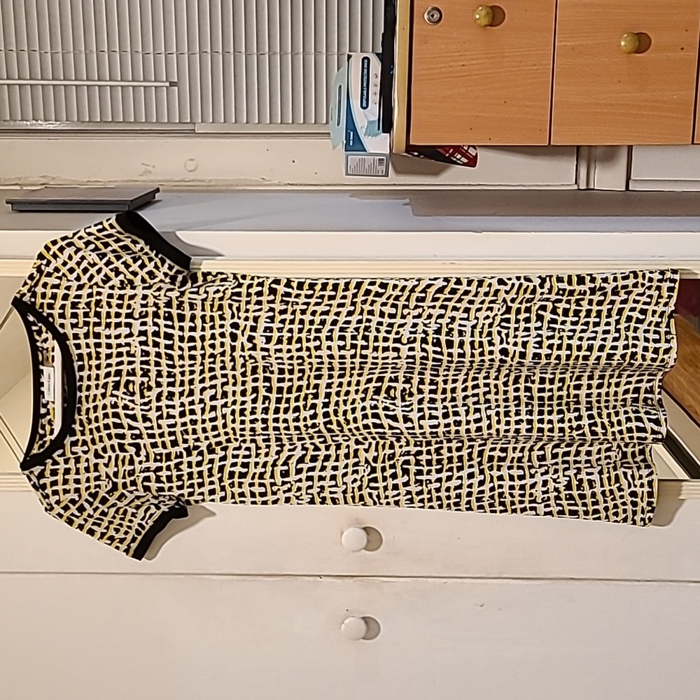 💥💥💥 Hot SALE Calvin Klein Spring Dress Size 2 Color Yellow and Black